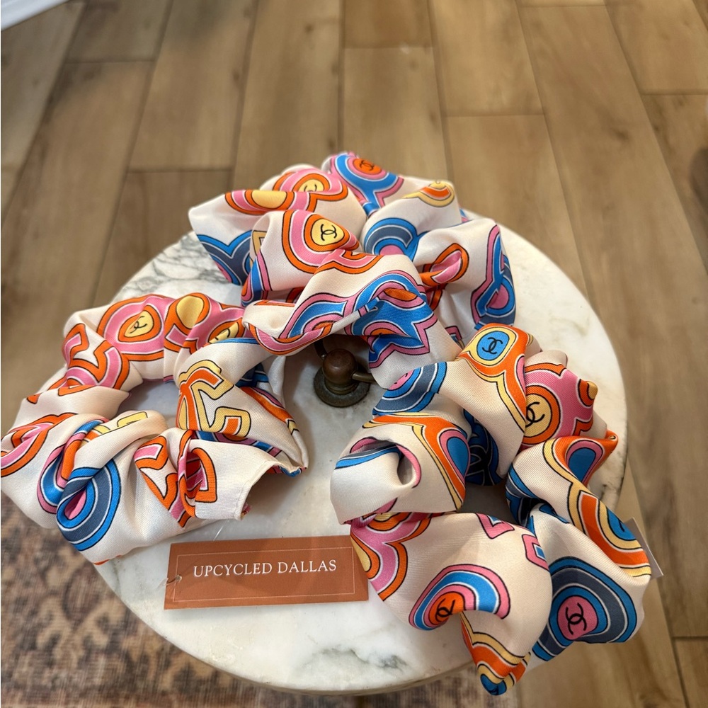 Designer Upcycled Multicolor Silk Scrunchie - Picture 4 of 5